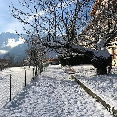Appartement Rez De Jardin Montee De L'alpe D'huez La Garde (Isere)